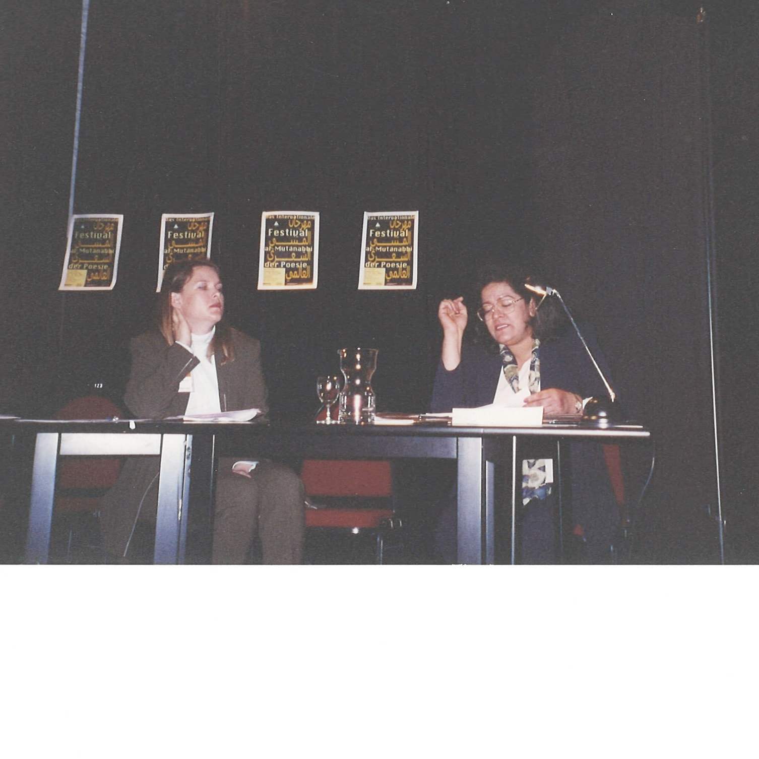 الشاعرة فوزية السندي في مهرجان المتنبي الشعري العالمي – زيورخ
