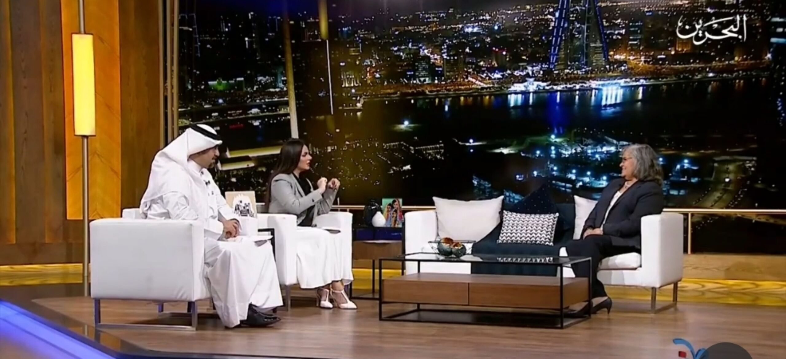 لقاء مع الشاعرة فوزية السندي – تلفزيون البحرين