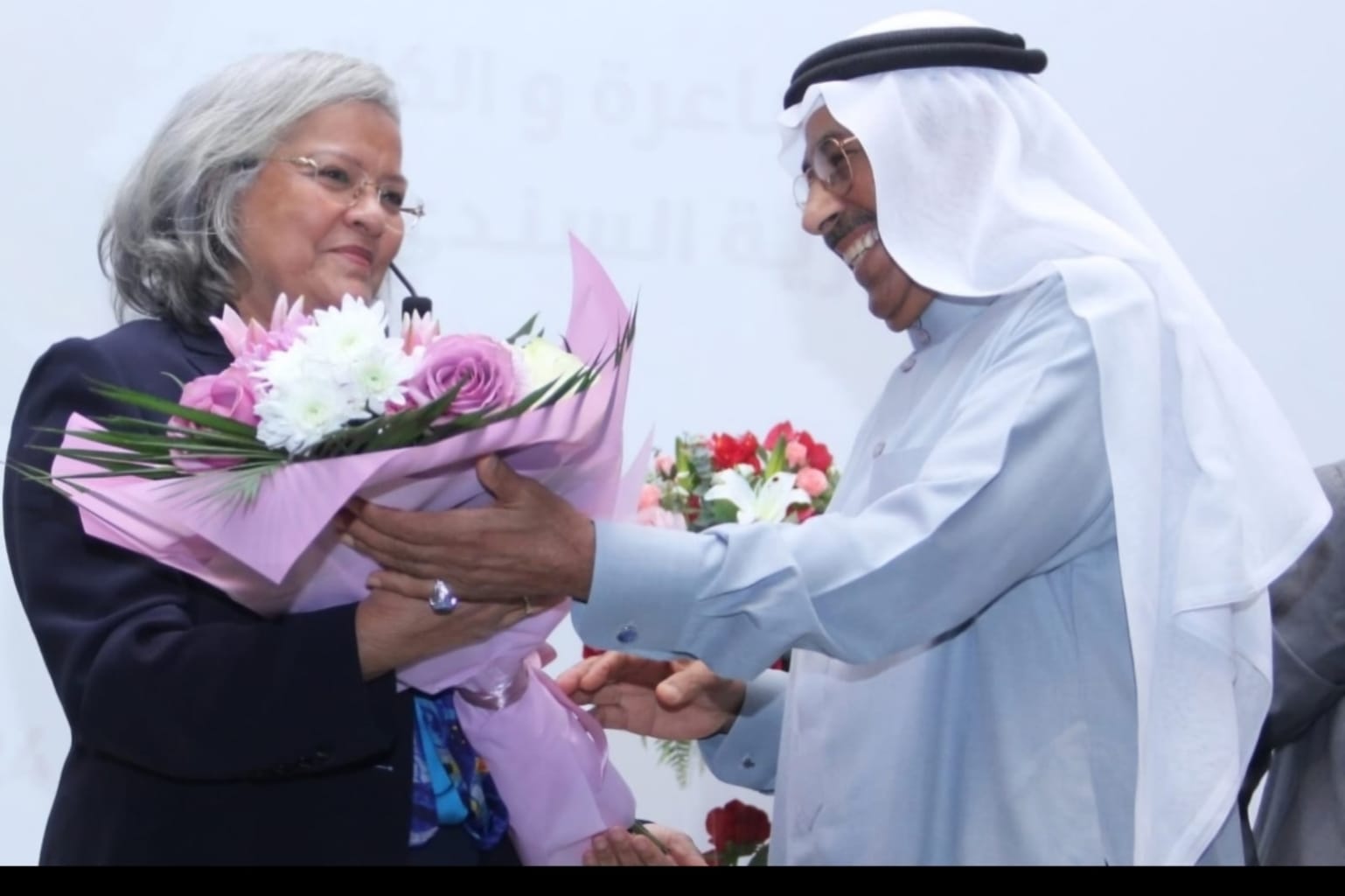 الشاعرة فوزية السندي و الشاعر علي عبدالله خليفة مركز عبدالرحمن كانو الثقافي بمناسبة يوم المرأة البحرينية الثلاثاء 10 ديسمبر 2024