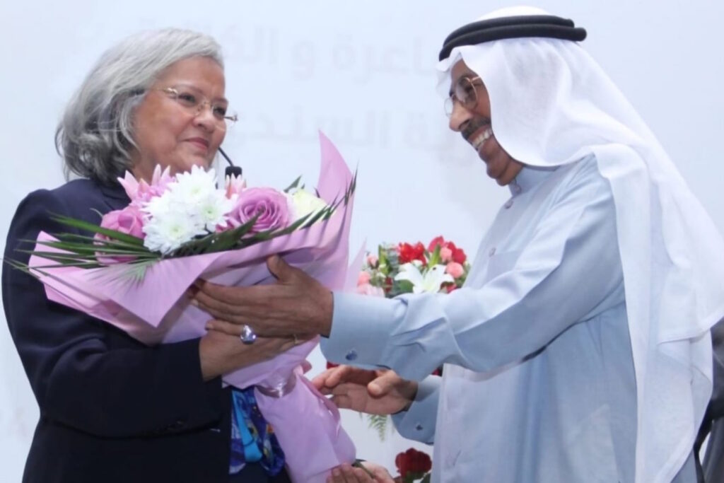 الشاعرة فوزية السندي و الشاعر علي عبدالله خليفة جلسة كوب قهوة في مركز عبدالرحمن كانو الثقافي بمناسبة يوم المرأة البحرينية الثلاثاء 10 ديسمبر 2024
