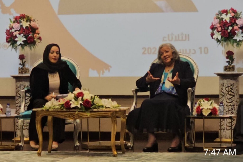 جلسة كوب قهوة مع الشاعرة فوزية السندي بمناسبة يوم المرأة البحرينية - مركز عبدالرحمن كانو الثقافي 2024